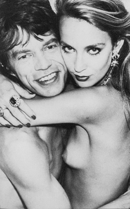 Fosta nevasta a lui Mick Jagger s-a lipit de milioanele lui Rupert Murdoch