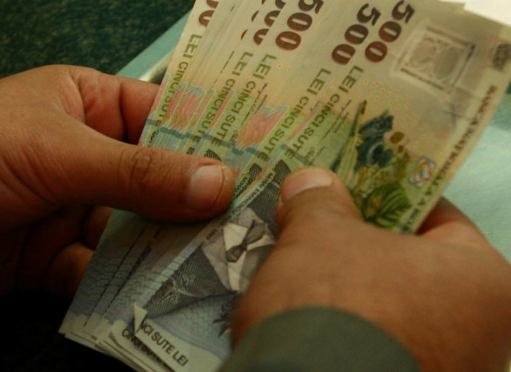 România, tot „mai vândută” străinilor: datoria externă a crescut cu 7 miliarde de euro