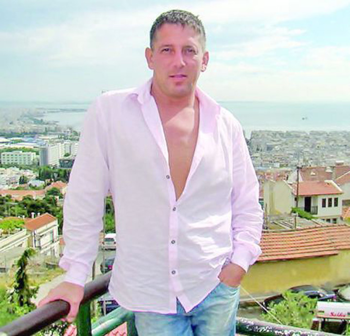 Marculescu isi duce piticii la primarie