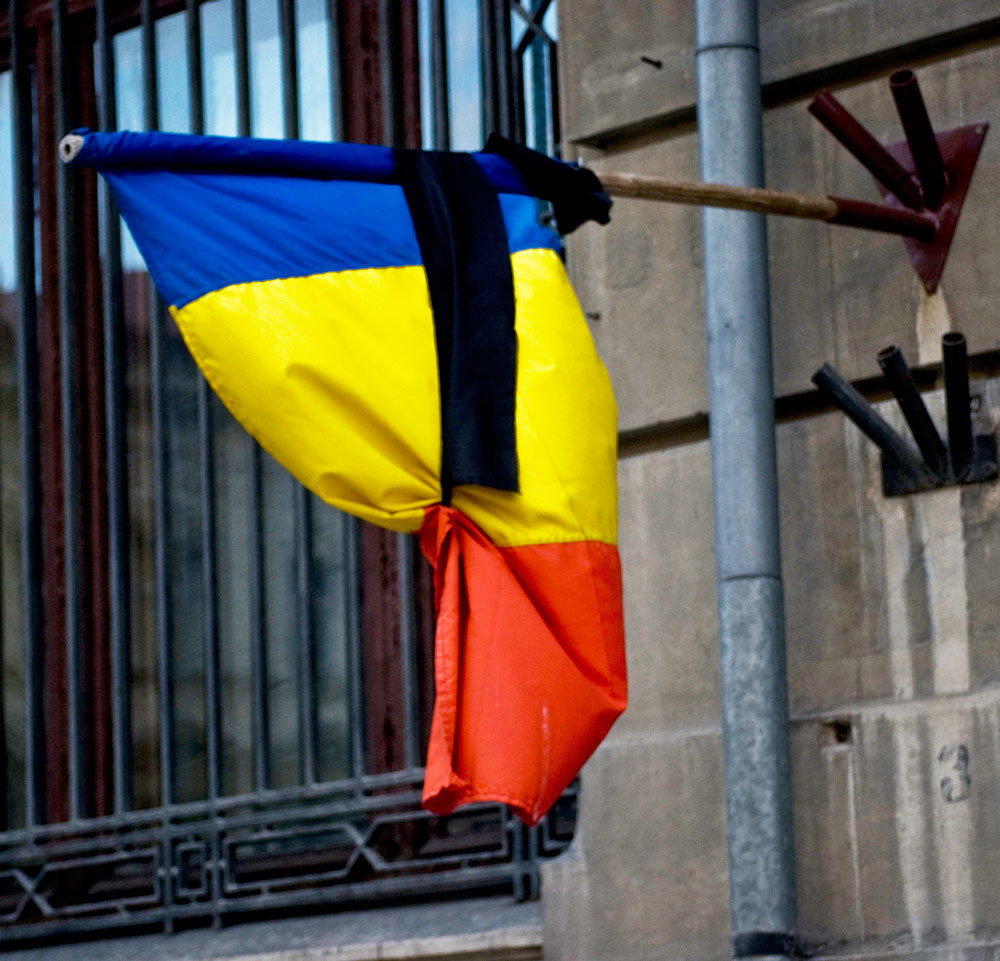 Doliu national, pana luni, in memoria celor 27 de oameni care si-au gasit sfarsitul in urma tragediei din club