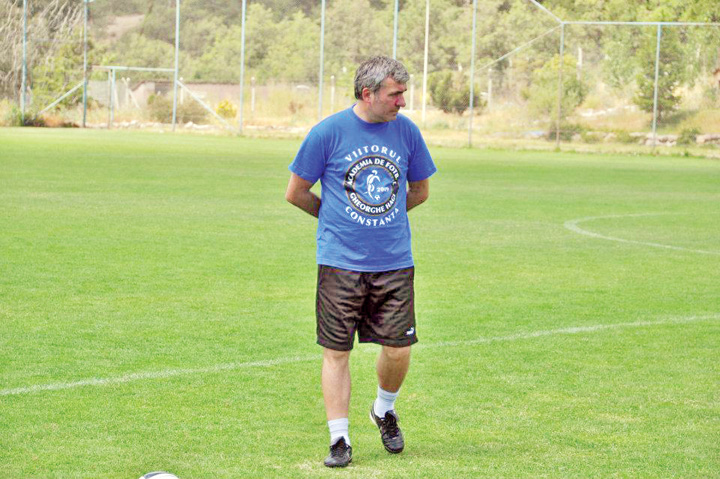 Hagi bate CFR Cluj si urca pe 2