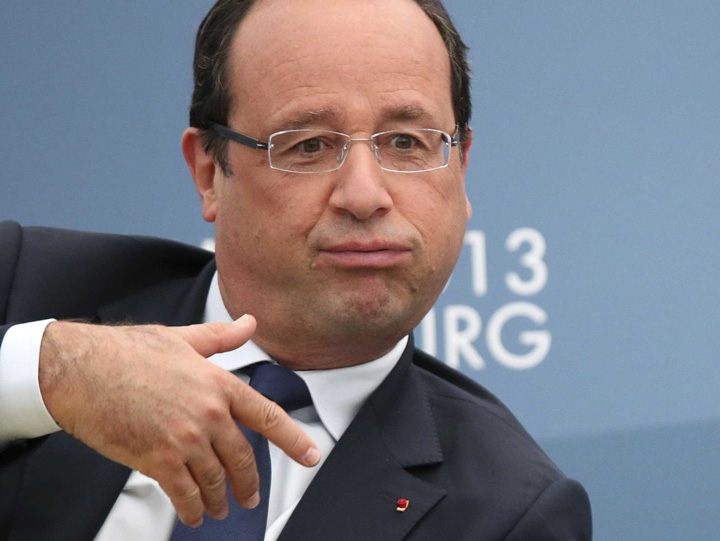 Hollande spera la noi contracte navale cu Moscova
