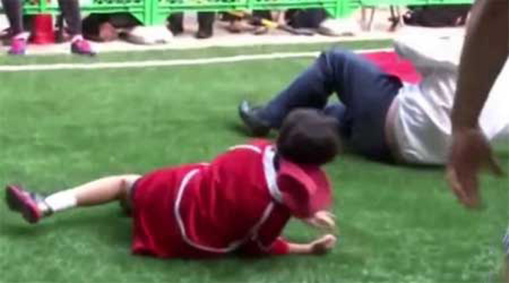 Primarul Londrei a lovit un pusti de 10 ani intr-un meci de rugby: „I’m so sorry!”