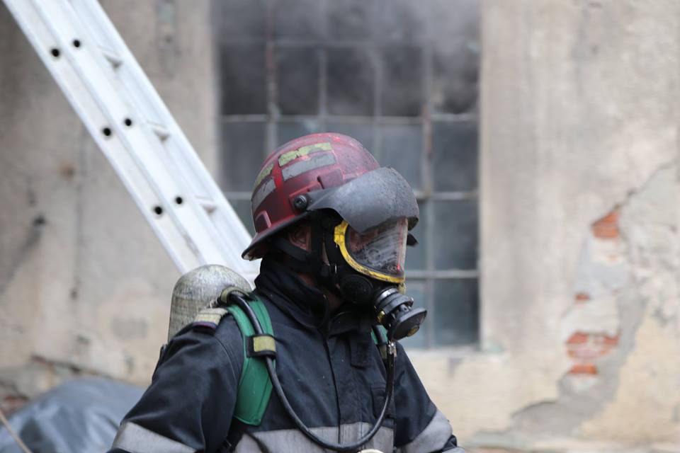 Explozie la o fabrica de mobila din Maramures, urmata de un incendiu!