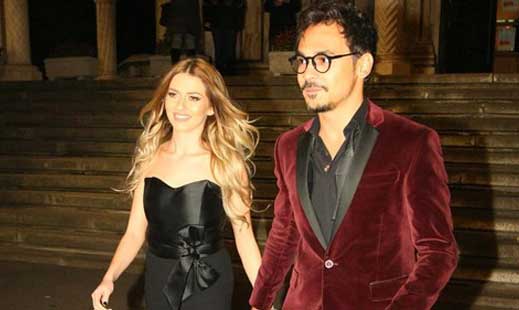Lidia Buble tine nasul pe sus, la brat cu Razvan Simion