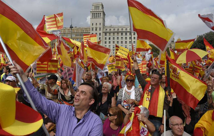 Parlamentul catalan a adoptat ruptura de Spania