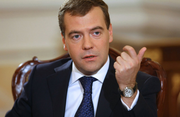 Medvedev, teorie-ŞOC despre cum a fost emis mandatul de arestare pe numele lui Putin. Ce ar fi făcut americanii