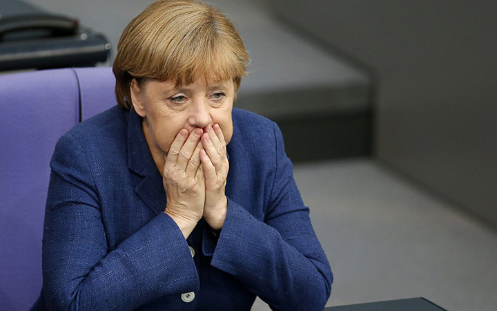 Merkel face cale intoarsa in fata teroristilor