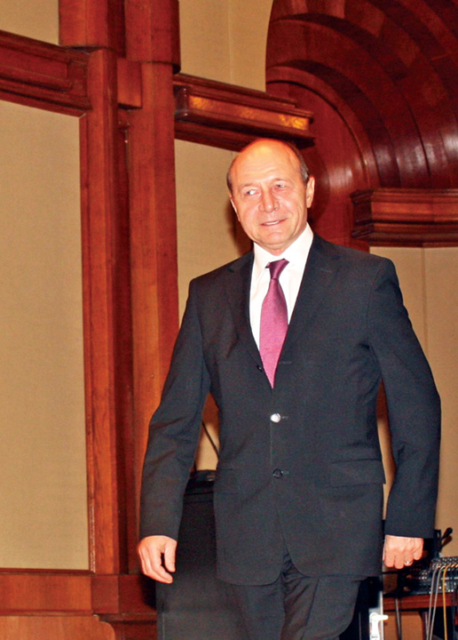 Basescu: Ministrii tehnocrati au lesa scurta
