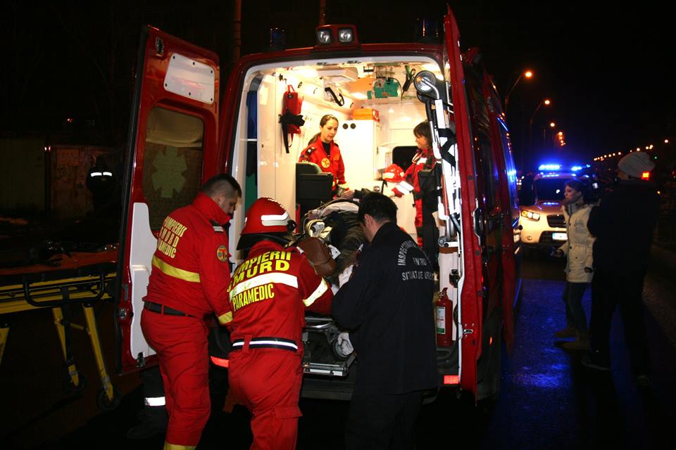 Trei morti intr-un groaznic accident pe DN 1, in Sibiu/ un TIR a lovit un microbuz