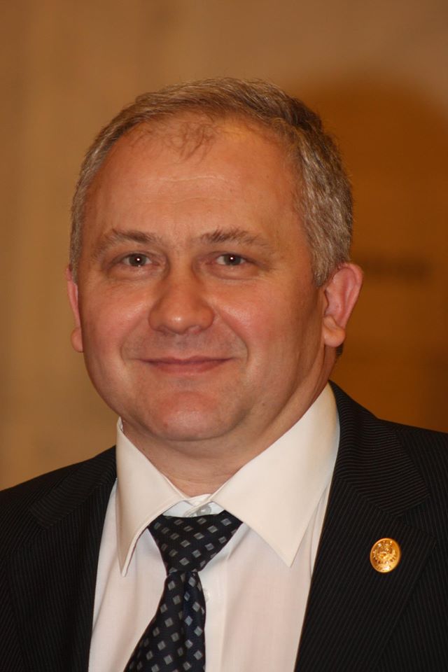 Deputatul Samartinean, fost director al Aeroportului Timisoara, trimis in judecata