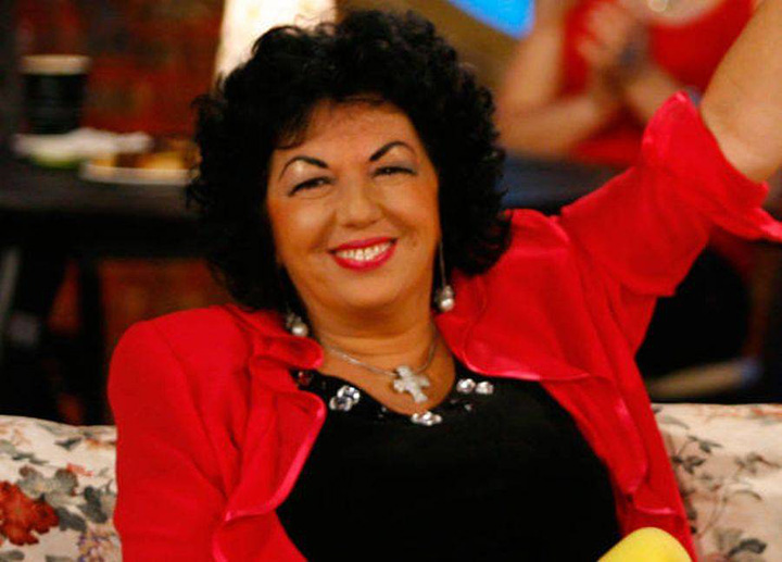 Carmen Harra nu mai citeste viitorul. A dat-o in trecut