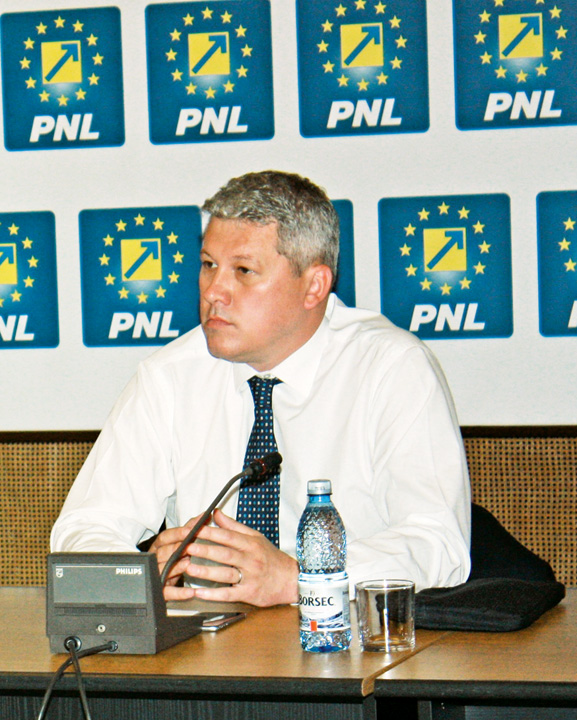catalin predoiu - Ziarul National