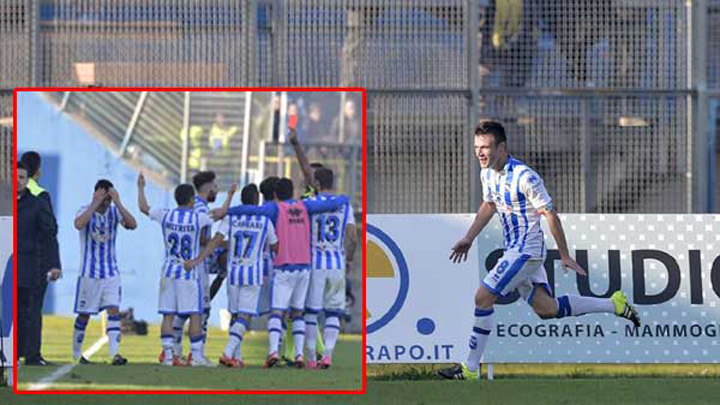 Fara precedent! Fotbalist din Italia, eliminat dupa ce a lovit, fara minge, un microfon de fond!