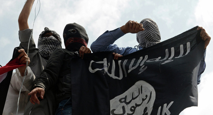 Armata rusa acuza Washingtonul ca acopera traficul cu petrol al ISIS catre Turcia