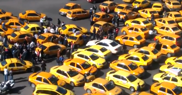 miting taximetristi 2 - Ziarul National