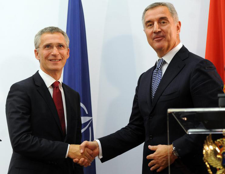 Muntenegru, invitat sa faca parte din Alianta Nord-Atlantica