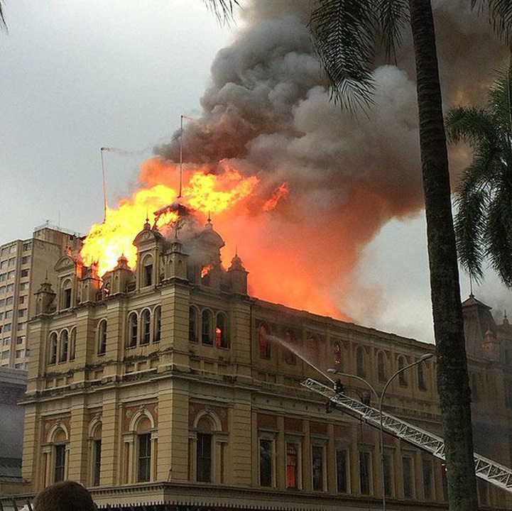 Un celebru muzeu din Sao Paolo, distrus de flacari