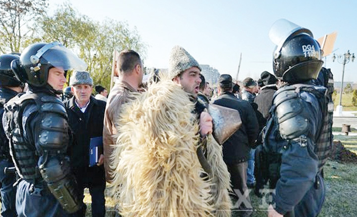 protest-ciobani-jandarmi - Ziarul National