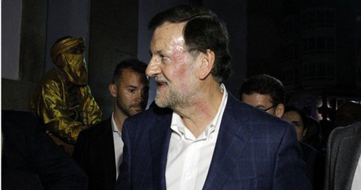 Premierul Spaniei, Mariano Rajoy, lovit rau cu pumnul in figura