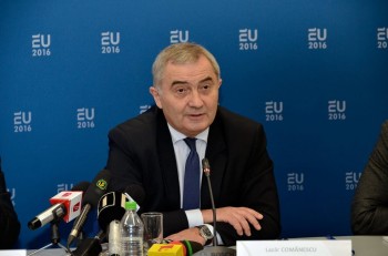12507315_10152823248667168_1734472787054475262_n comanescu - Ziarul National
