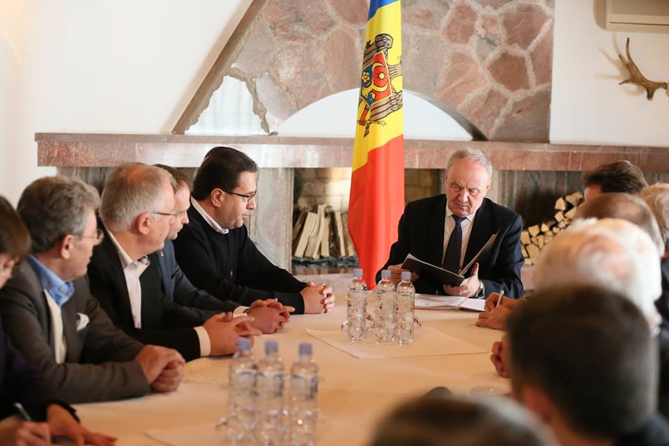 Timofti nu a fost de acord ca Plahotniuc sa devina premier. A explicat de ce a respins propunerea