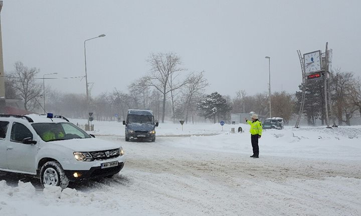 Inca sunt drumuri inchise, din cauza vremii. Noi amenzi pentru administratorii de drumuri, dar si pentru soferi