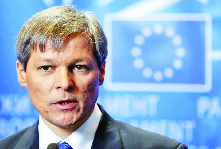 Ciolos isi trimite ministrii sa dea extemporal in Parlament