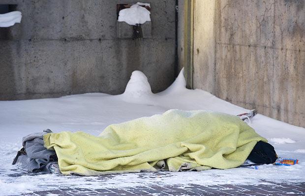 Mai multi oameni fara adapost, preluati de pe strazi si salvati de la inghet, in ultimele 24 de ore