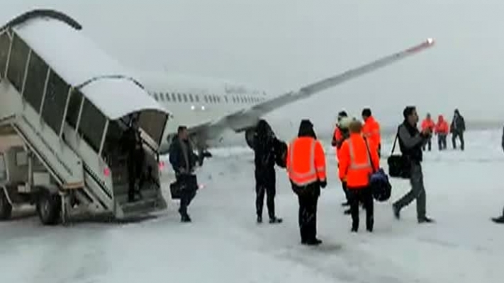 Incident pe aeroportul din Cluj: Avion iesit de pe pista, la aterizare!