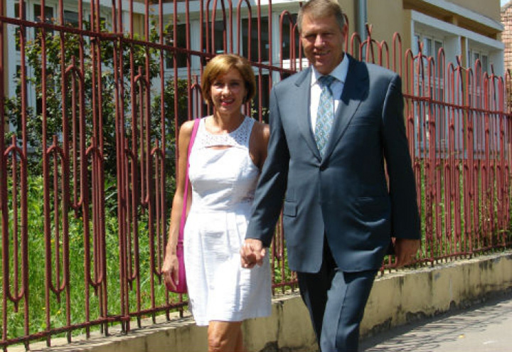 Curtea de Apel Brasov tine familia Iohannis pe jar