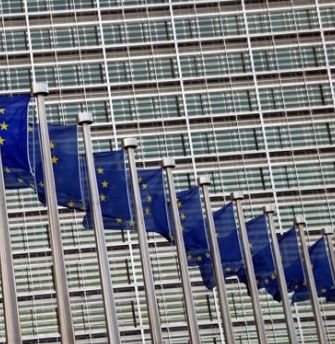 Noul raport MCV: laude pentru activitatea anticoruptie, critici pentru Legislativ