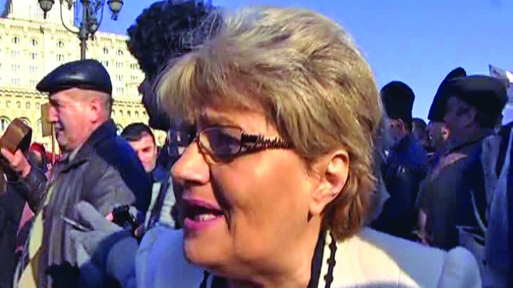 Cristiana Anghel si teoria prostiei relative