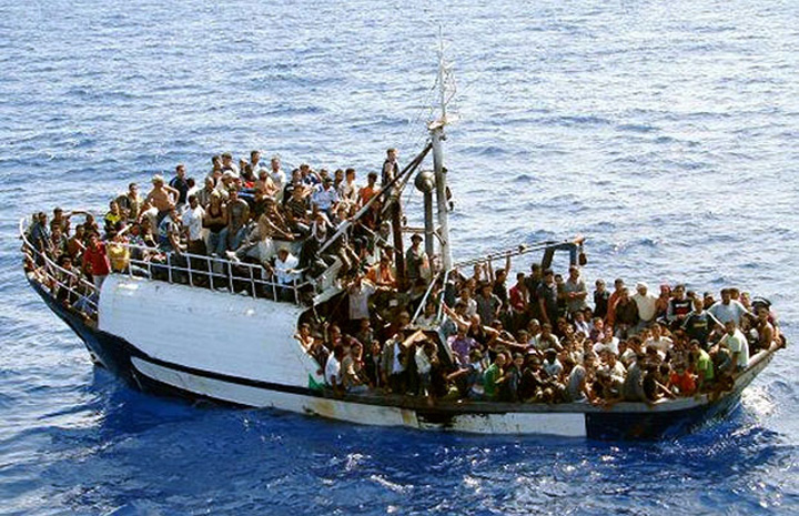 Traficantii au castigat intre 3 si 6 miliarde de dolari pe spatele refugiatilor