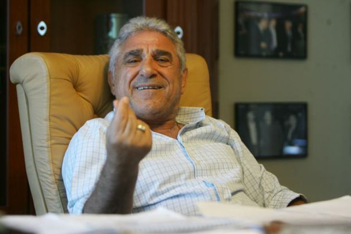 Giovani Becali stie gustul dolarilor, la propriu
