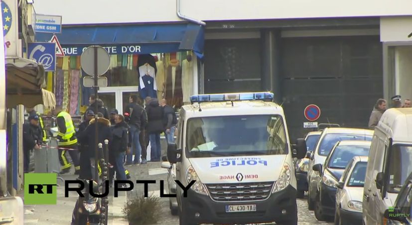 Barbat impuscat in fata unei sectii de politie din capitala franceza