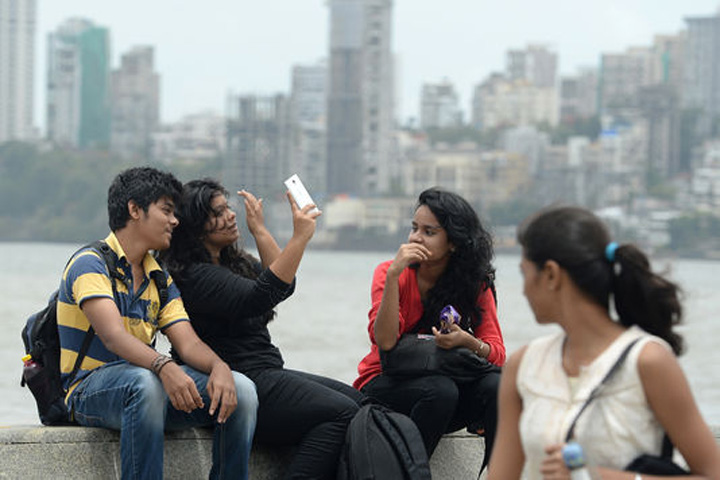 India instaureaza zone cu non-selfies
