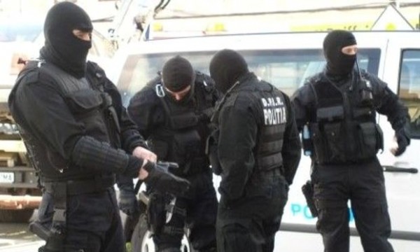 Actiune de amploare in Capitala si 5 judete. Peste 60 de perchezitii si zeci de mandate de aducere