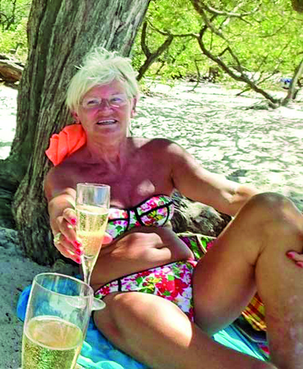 Madam Tatoiu o arde la mare distanta