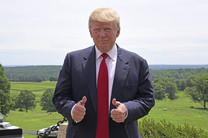 Celebritati americane semneaza o petitie anti Trump