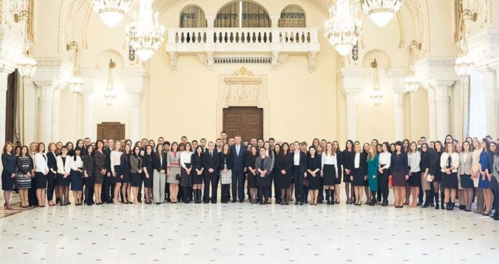 Absolventii INM, primiti la Cotroceni. Ce mesaj a avut pentru ei seful statului
