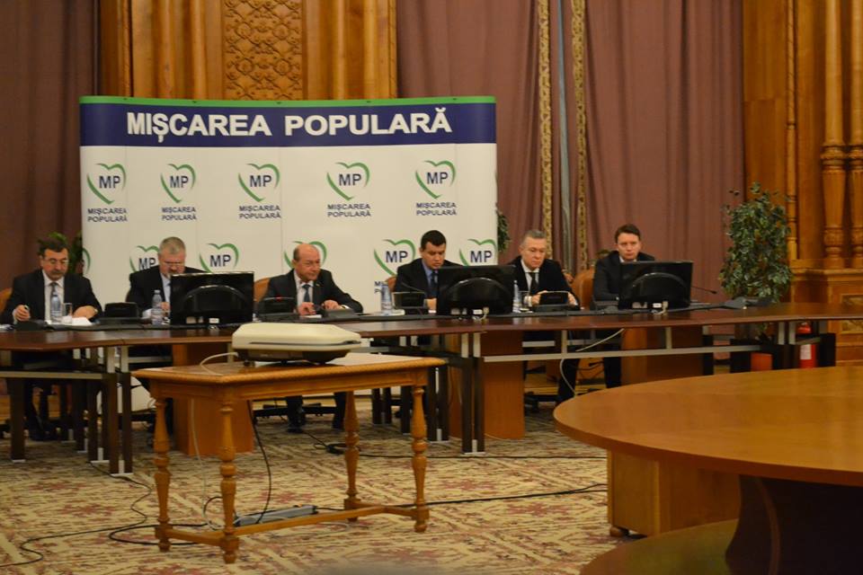 Avertismentul adresat de Basescu liderilor MP, in privinta unor candidati: Stiu doua cazuri in care sinceritatea nu-i da afara din casa