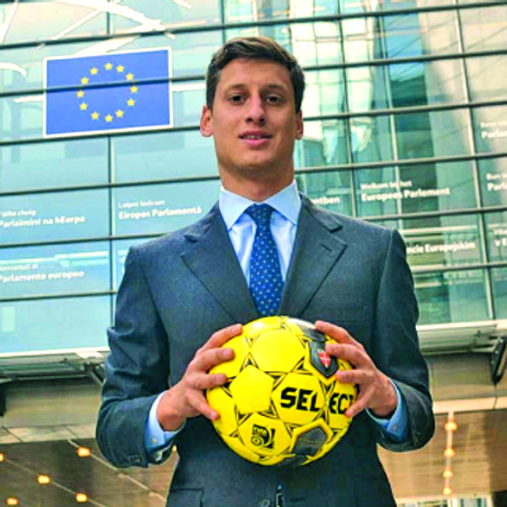 Ignazio Cocchiere, un fotbalist in Parlamentul European