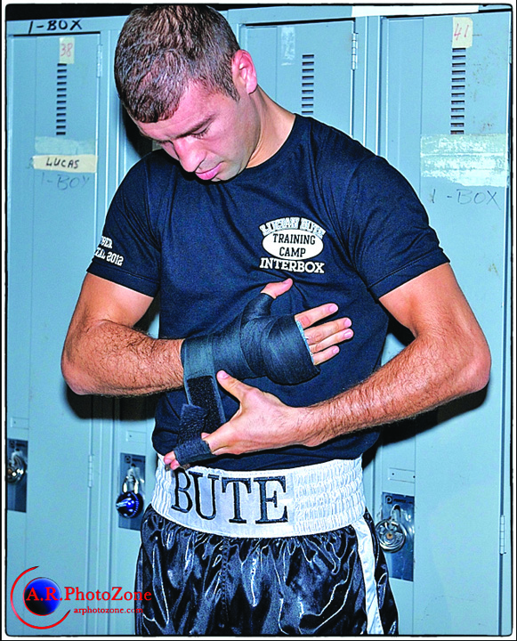 Bute, provocat de campionul WBO al Africii