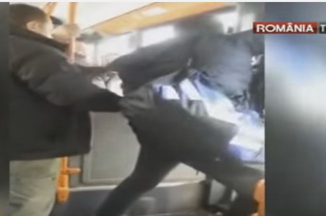 O prima decizie luata de RATB in cazul celor trei controlori, dupa scandalul iscat intr-un autobuz din Capitala!