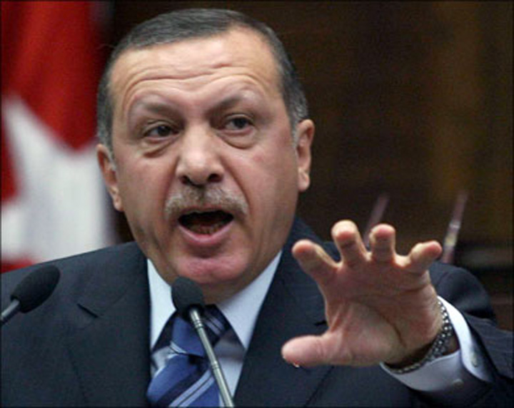 Erdogan pune gaz pe foc
