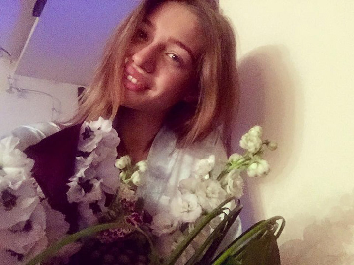 Iubita lui Boureanu, cu buzele umflate
