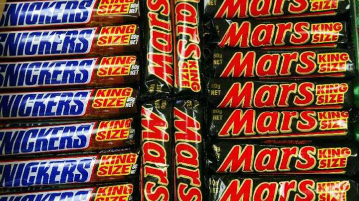 Mars a decis sa retraga loturi intregi de batoane  cu ciocolata: s-au gasit bucati de plastic in ele!