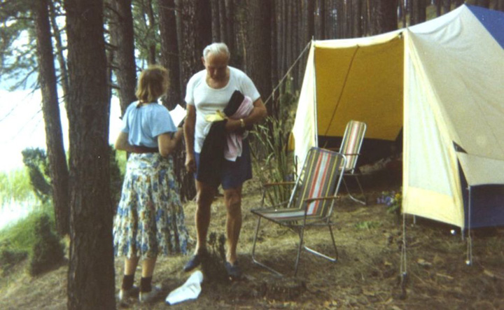papa camping - Ziarul National