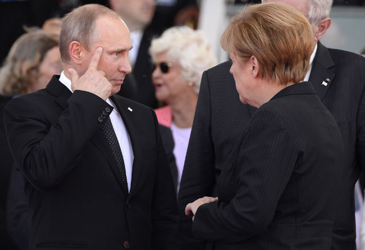 Kremlinul ii cere Angelei Merkel sa fie atenta ce vorbeste